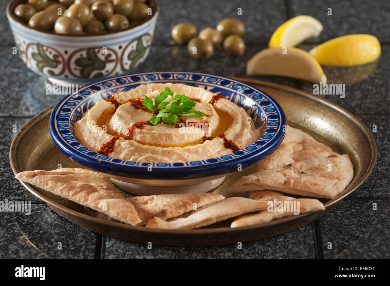 Hummus e pane pita Foto Stock