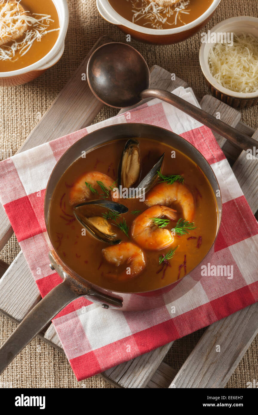 Soupe de poisson. Il francese di una zuppa di pesce. Foto Stock