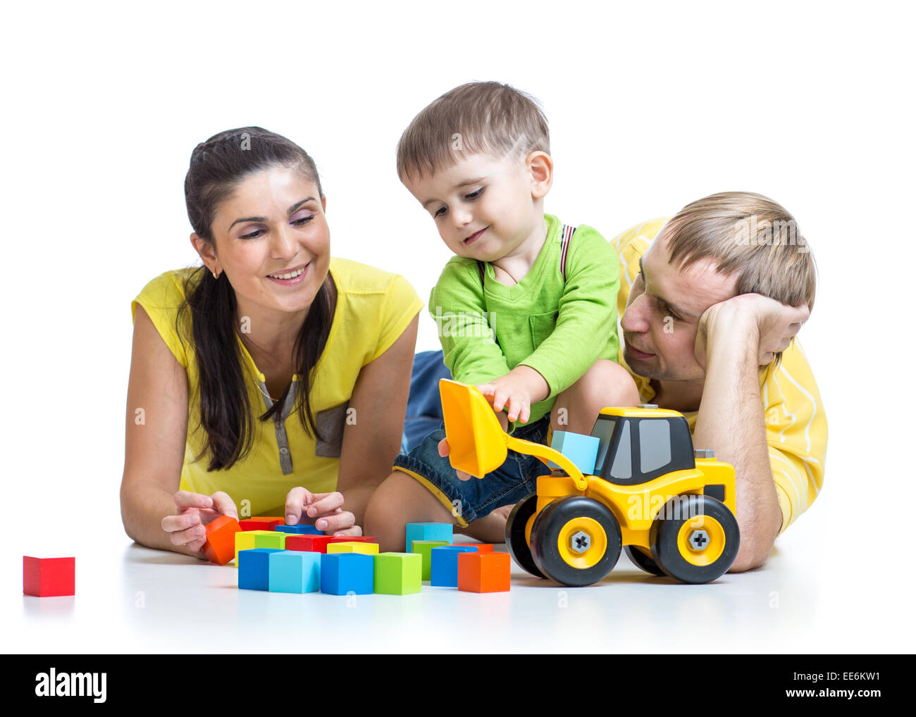 Bambino ragazzo con i genitori svolgono i blocchi di costruzione Foto Stock