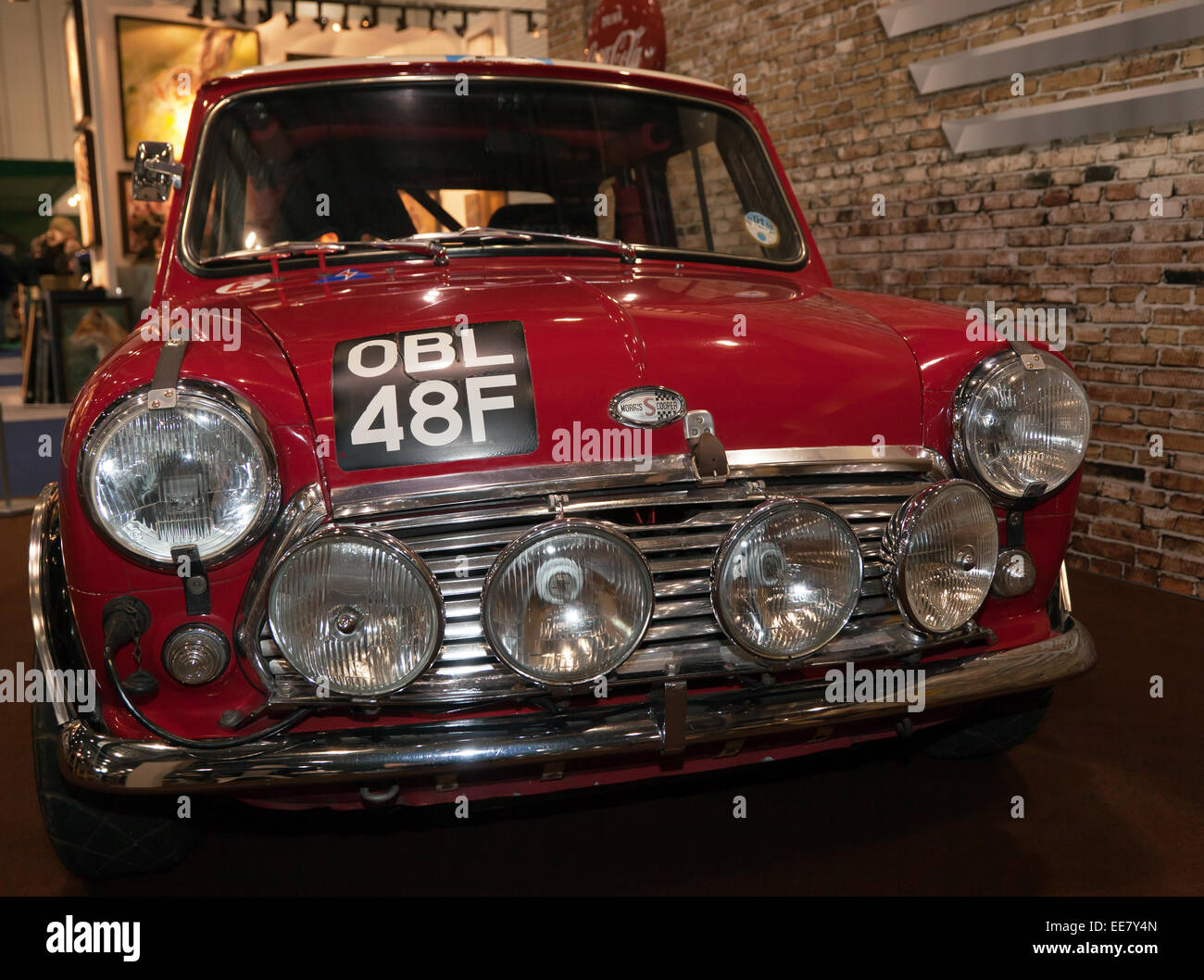 Uno di James Martin's, Abingdon costruito, concorrenza Mini Cooper 'S' in mostra al London Classic Car Show Foto Stock