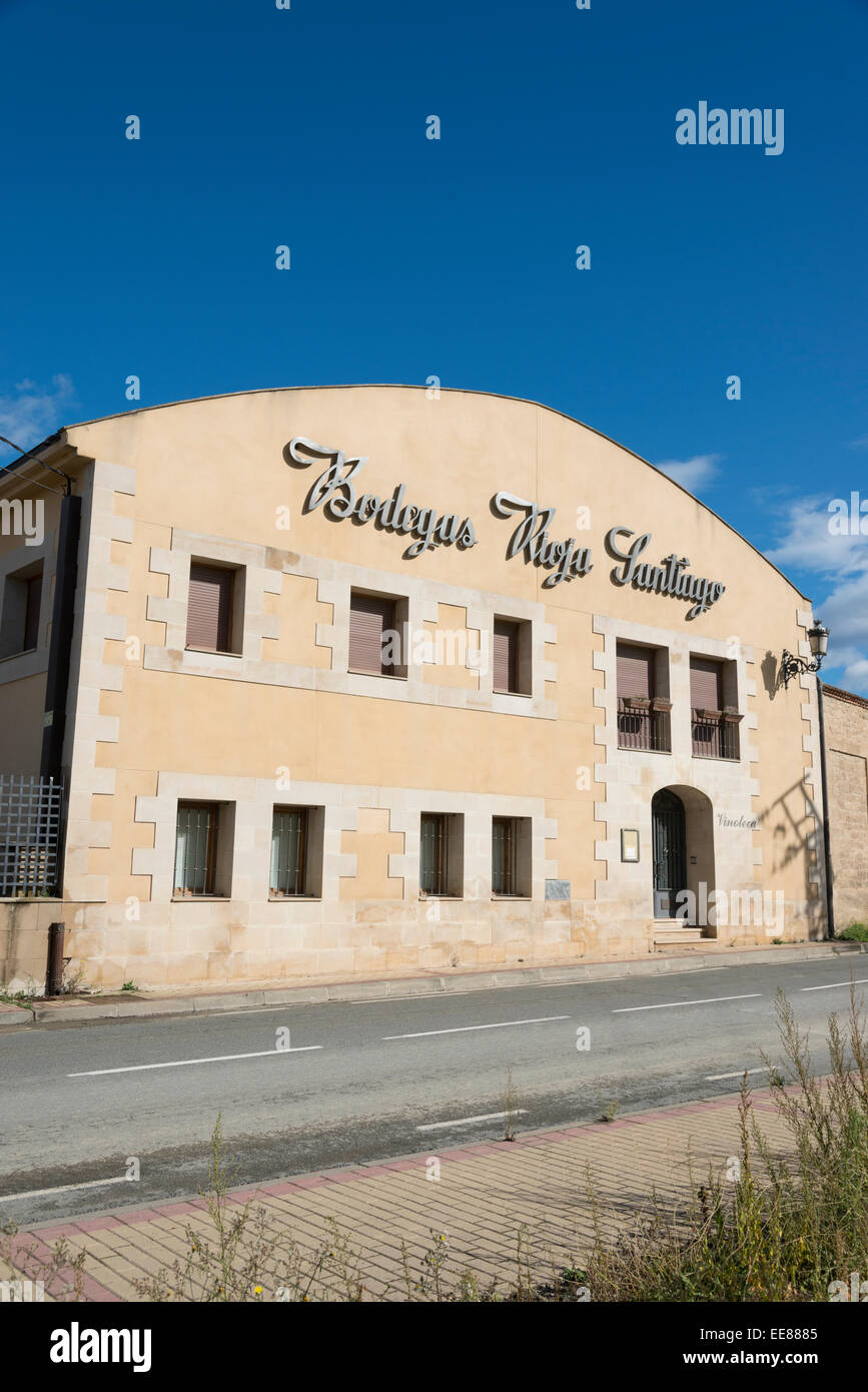 La Bodegas Rioja Santiago in Haro, Spagna, nella capitale del vino Rioja rendendo regione. Foto Stock