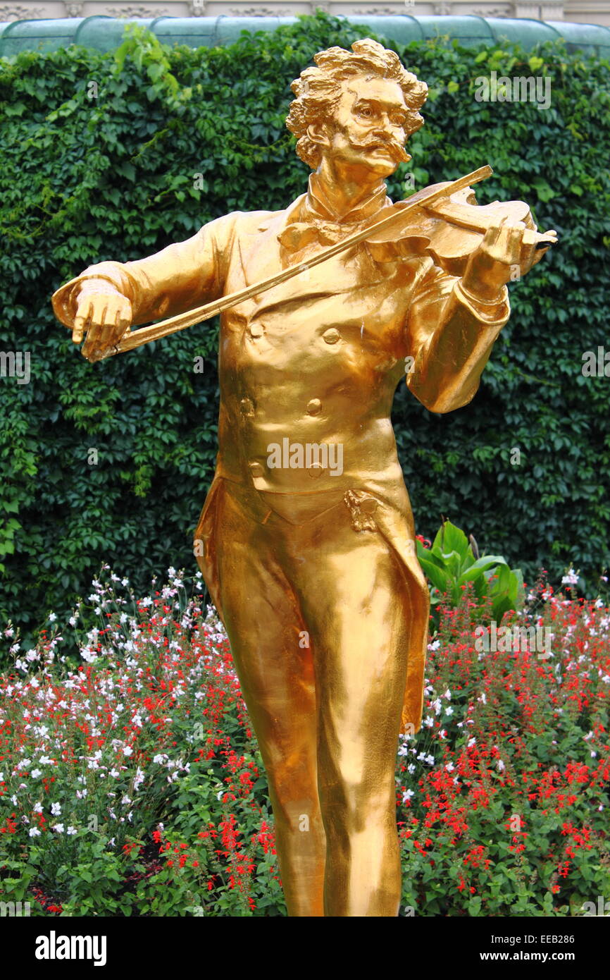 Statua di Johann Strauss a Vienna, in Austria Foto Stock