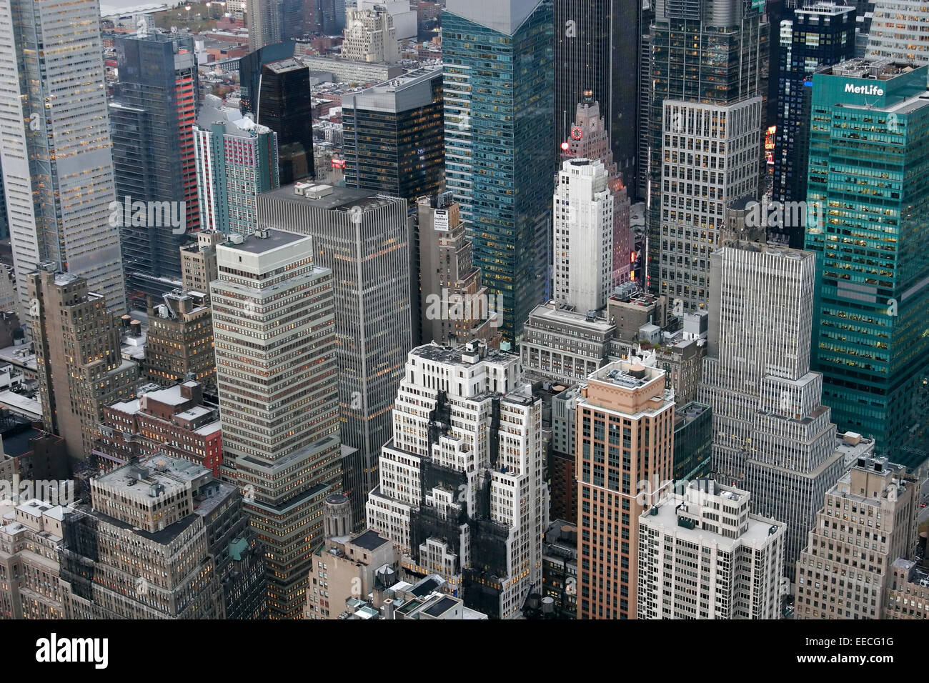 Manhattan vista aerea dall' Empire State Building al crepuscolo, New York City, Stati Uniti d'America Foto Stock