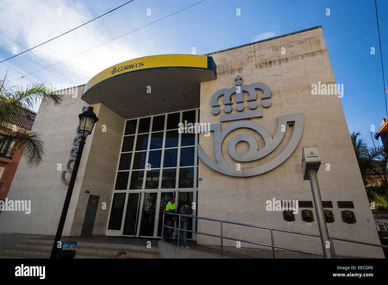 Il Post Office 'Correos' edificio in Fuengirola, Spagna. Foto Stock