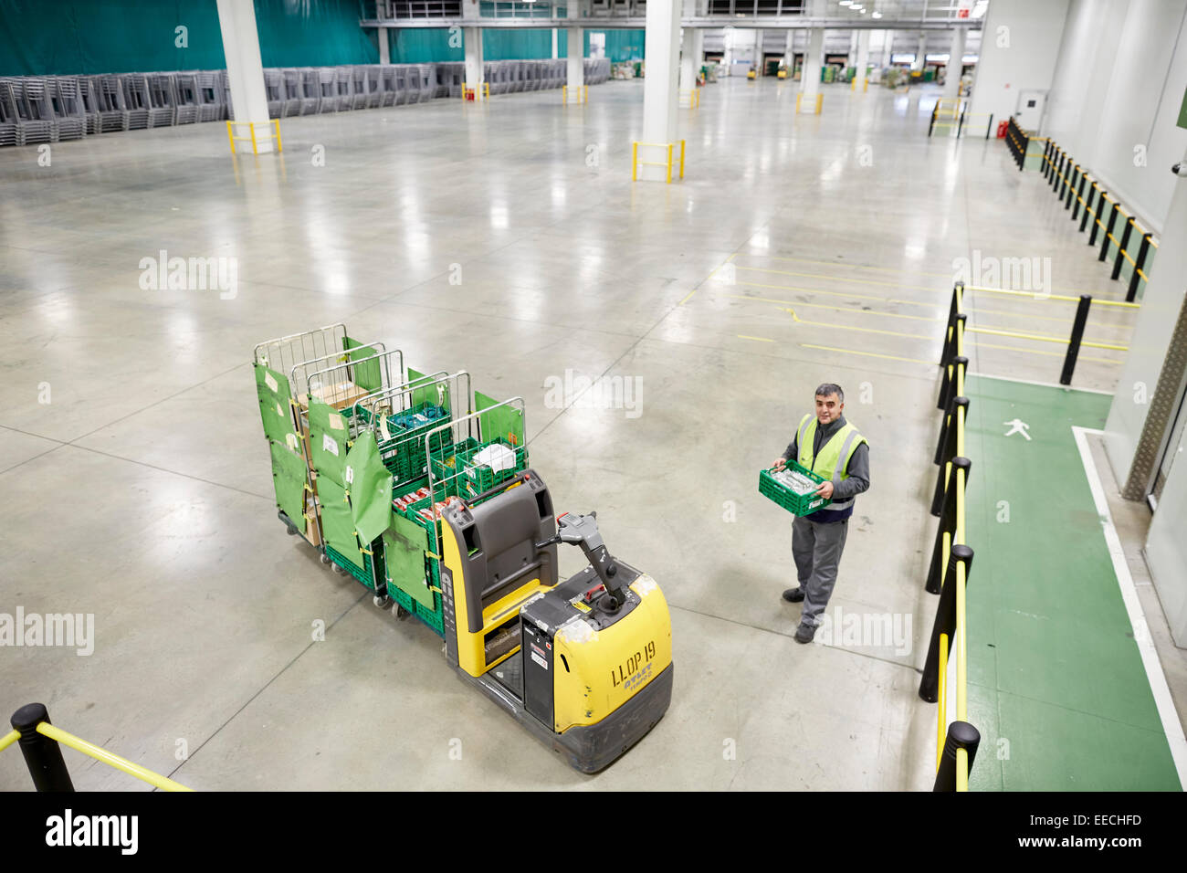 Magazzino vuoto uomo per la scala Foto Stock