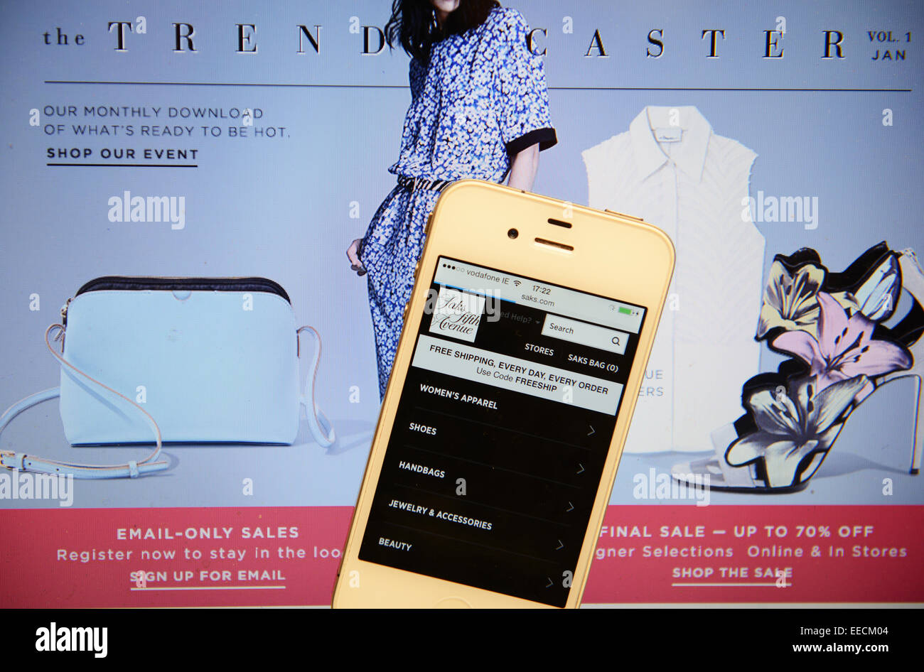 Saks Fifth Avenue Sito Web e IPhone Foto Stock