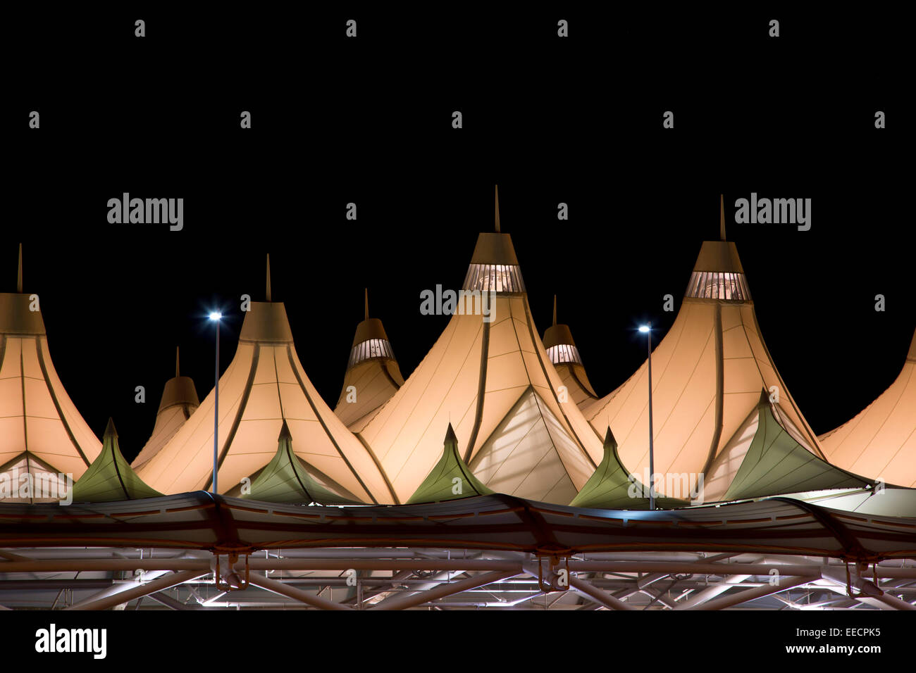 Terminale di Jeppesen tetto, all'Aeroporto Internazionale di Denver, Denver Colorado Foto Stock