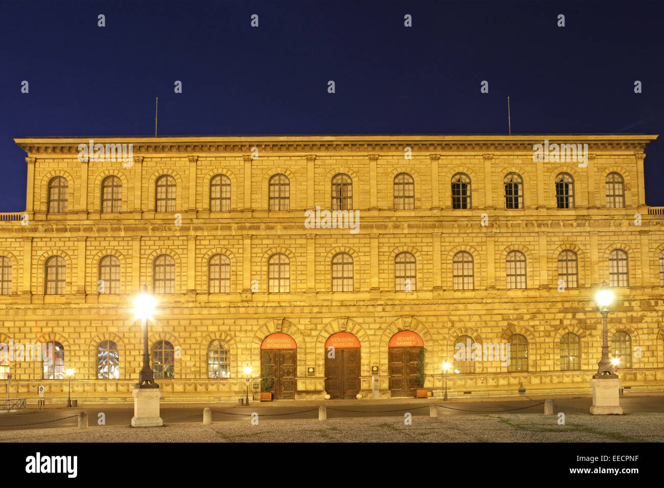 Architektur, Bauwerk, Bauwerke, Bayern, Deutschland, Gebaeude, Gebäude, Giuseppe, Max, Max-Joseph-Platz, Muenchen, Muenchner, Münc Foto Stock