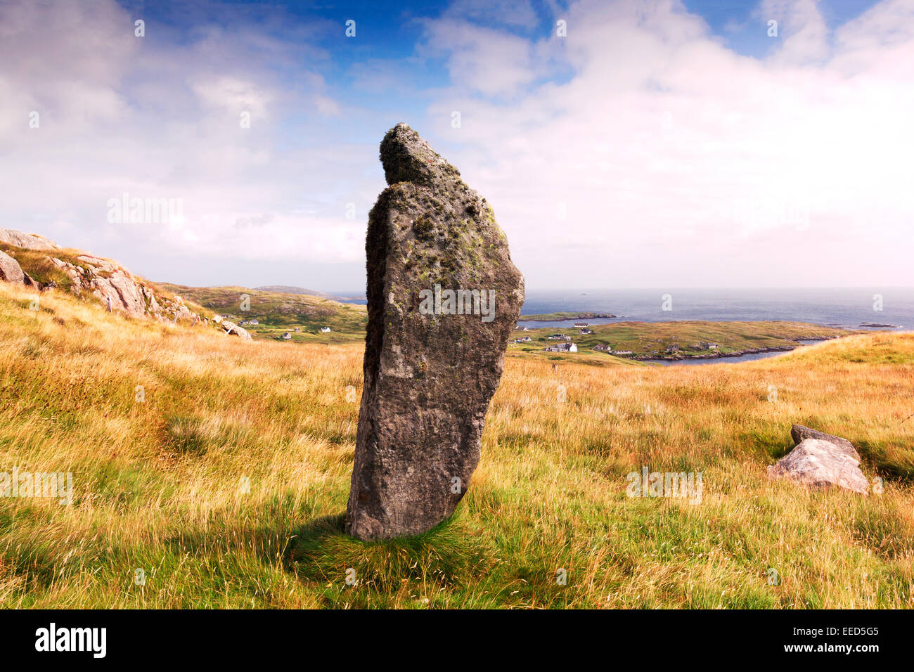 In piedi sulla pietra Isle of Barra, Ebridi Esterne, Scozia Foto Stock