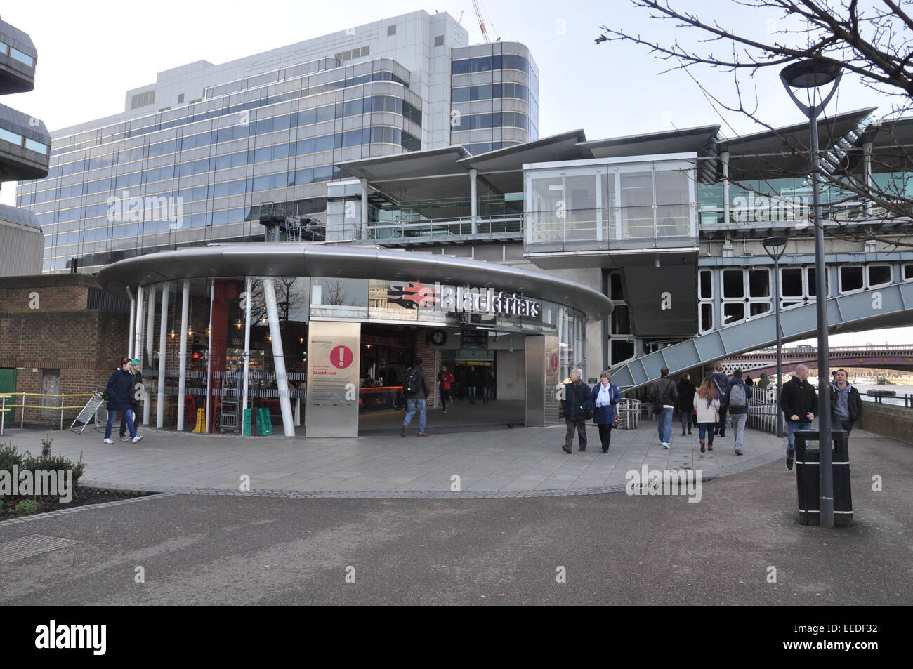 Ingresso al Blackfriars stazione ferroviaria sulla riva sud del Tamigi a Londra Foto Stock