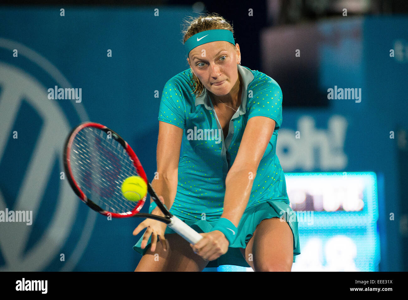 Sydney, Australia. 16 gennaio, 2015. Petra KVITOVA di Repubblica Ceca fette di rovescio durante la finale contro il Karolina Pliskova della Repubblica ceca presso l'apia International Sydney. Credito: Tony Bowler/thats my pic/Alamy Live News Foto Stock