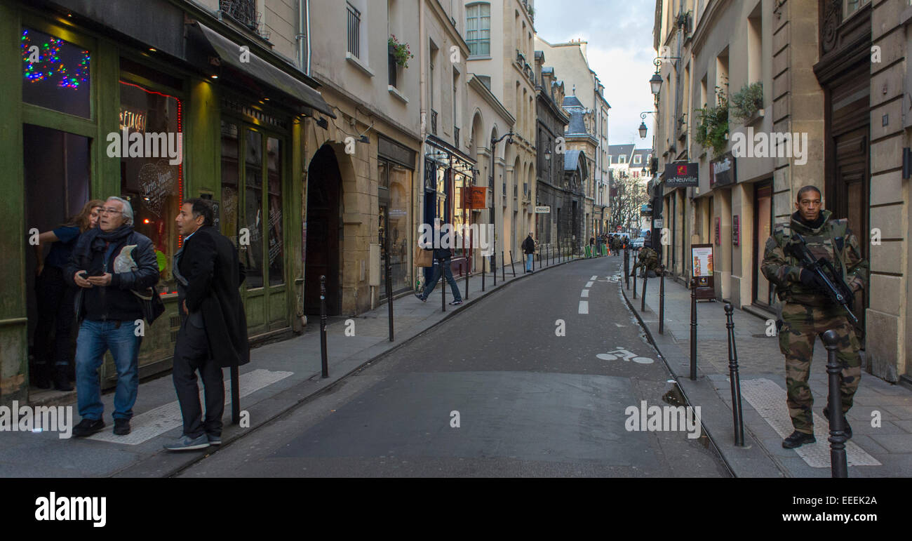 Parigi, Francia. Scena del crimine, sulla strada, tentato Gioielleria rapina nel quartiere di Marais, Foto Stock