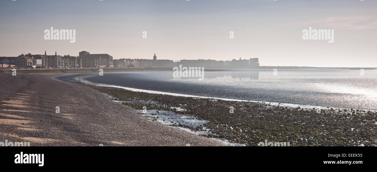 Marea a Morecambe Bay al tramonto, Lancashire, Inghilterra, Regno Unito Foto Stock