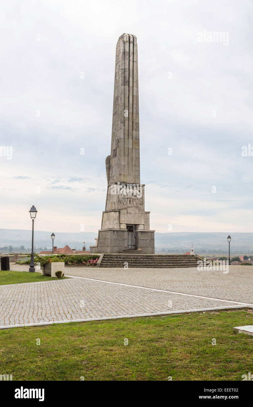 ALBA Iulia, Romania, obelisco di Horea, Closca e Crisan in Carolina fortezza bianco Foto Stock