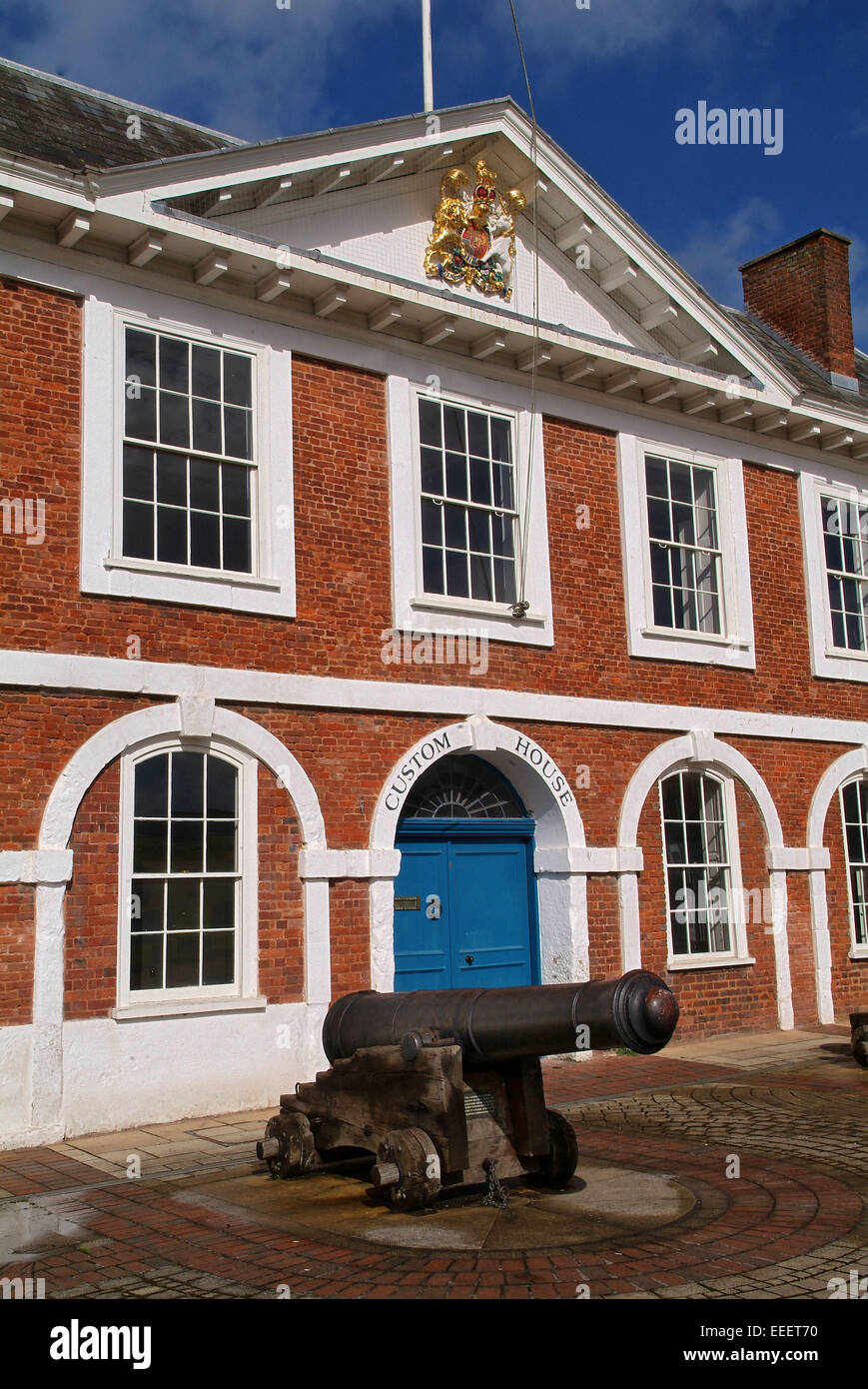 Exeter, Devonshire mostra thr Royal Clarence Hotel, Custom House (blu porta) e case in stile georgiano Foto Stock