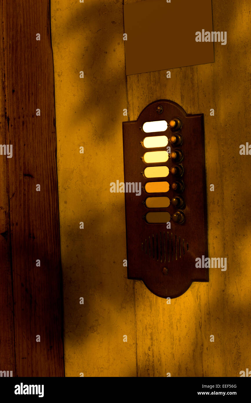 Campanello dal palazzo elegante Foto Stock