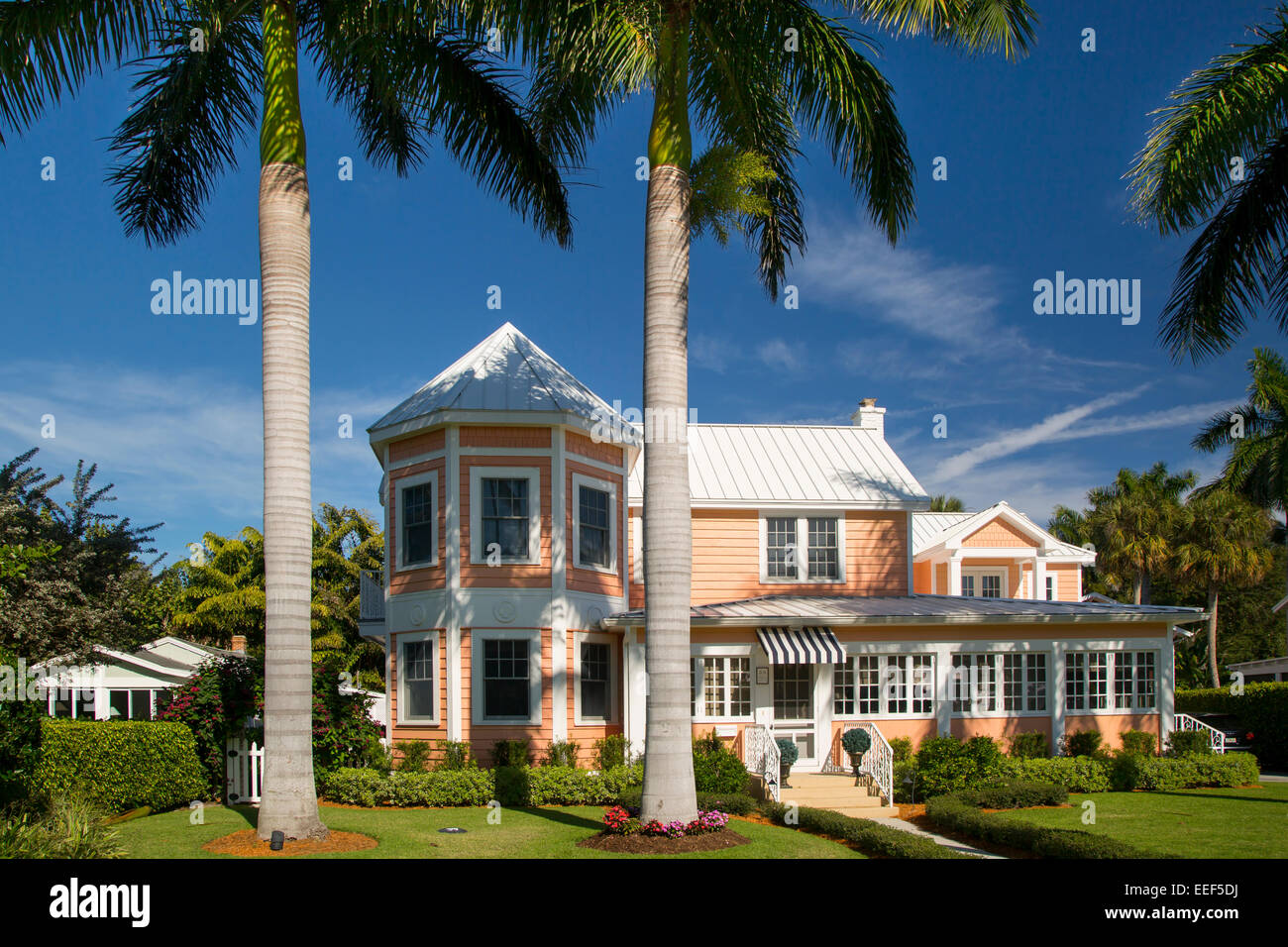 Cottage casa nel centro storico di Napoli, Florida, Stati Uniti d'America Foto Stock