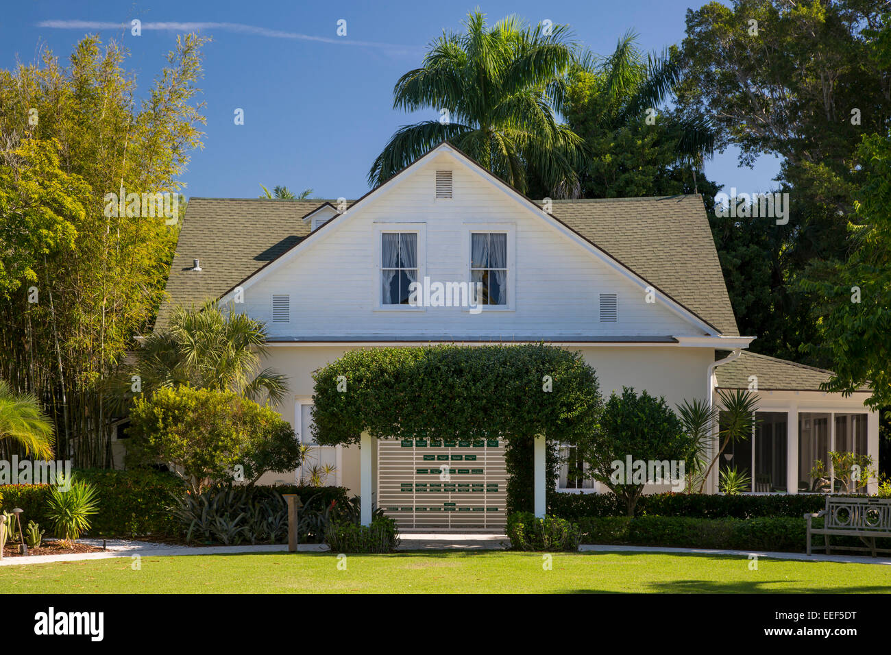 Palm storico Cottage b. 1895 - ora la casa della Napoli storica Società, Naples, Florida, Stati Uniti d'America Foto Stock
