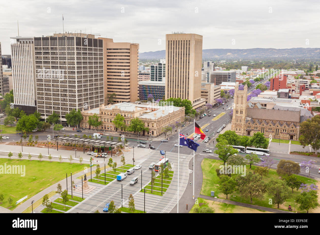 Vista della città di Adelaide in Australia in ore diurne Foto Stock