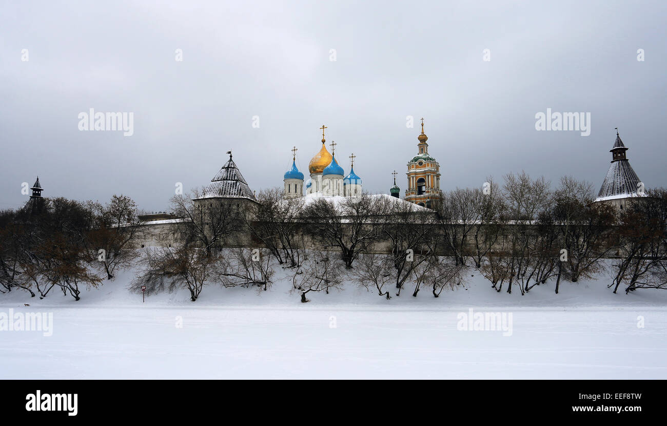 Uno splendido scenario sulle Chiese Ortodosse nel monastero Novospassky Foto Stock