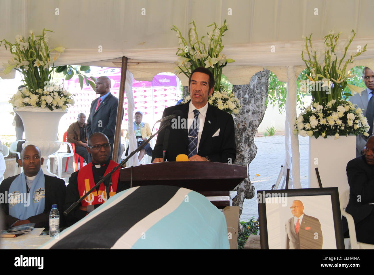 Serowe, Botswana. Xvii gen, 2015. Il Botswana è Presidente Ian Khama esposto indirizzata in Serowe, centrale Botswana, Gennaio 17, 2015. Il governo del Botswana di Sabato ha tenuto un funerale di stato per ex vice presidente Mompati Merafhe. © codolo Shenping/Xinhua/Alamy Live News Foto Stock