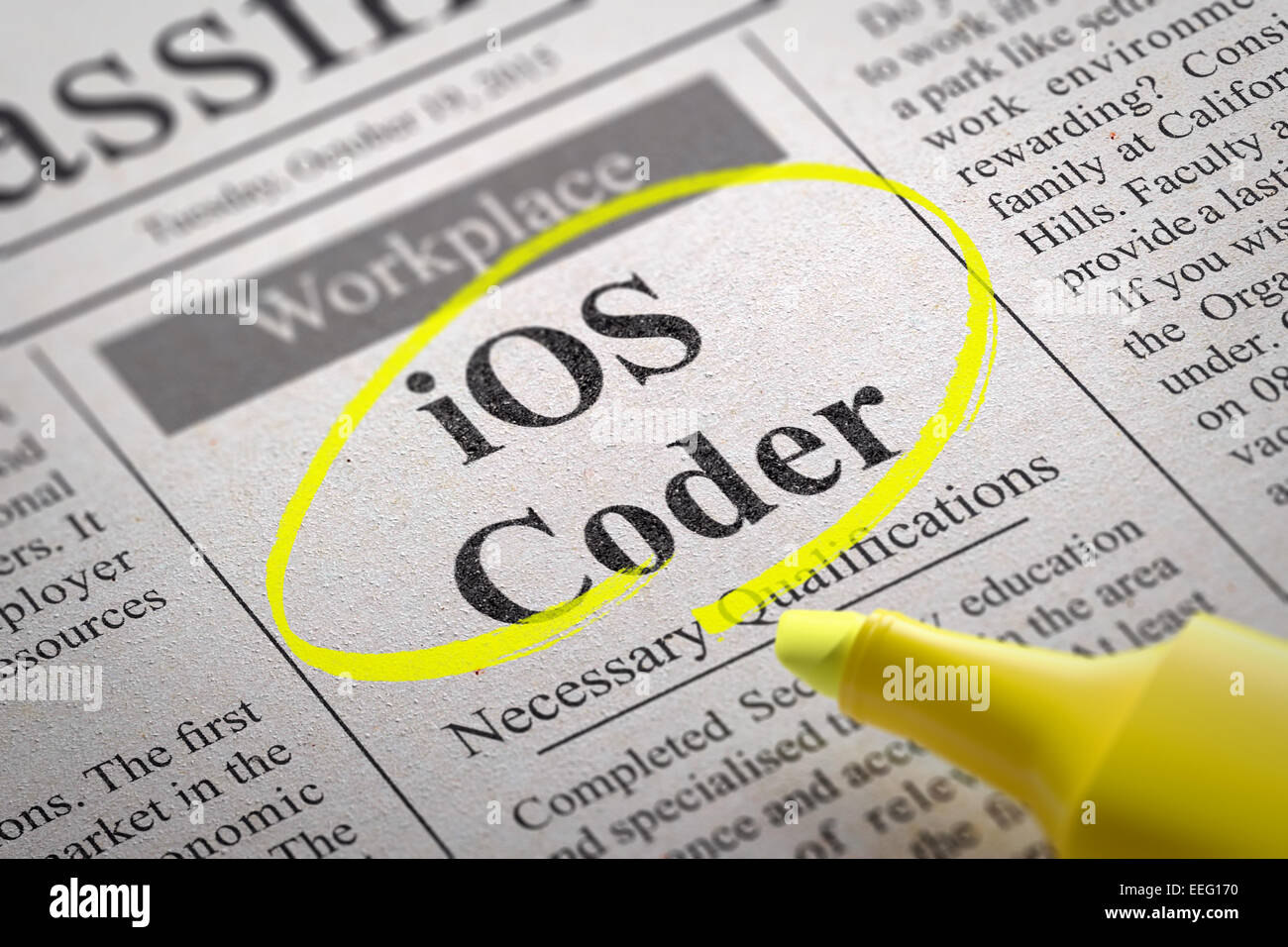 IOS Coder lavori nel giornale. Foto Stock