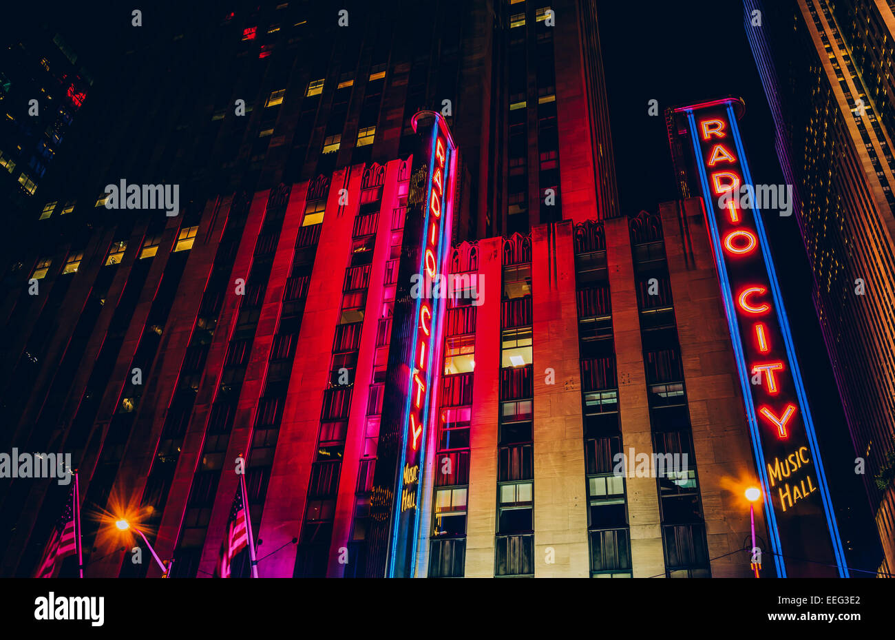 Radio City Music Hall di notte, Rockefeller Center, Manhattan, New York. Foto Stock
