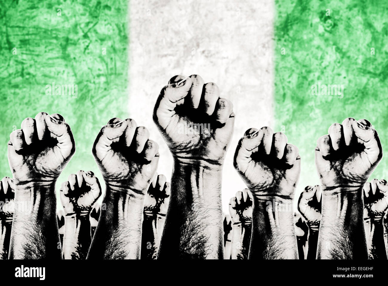 La Nigeria movimento laburista concetto grafico, lavoratori unione colpire nozione di sesso maschile con pugni sollevati in aria in lotta per i loro diritti Foto Stock