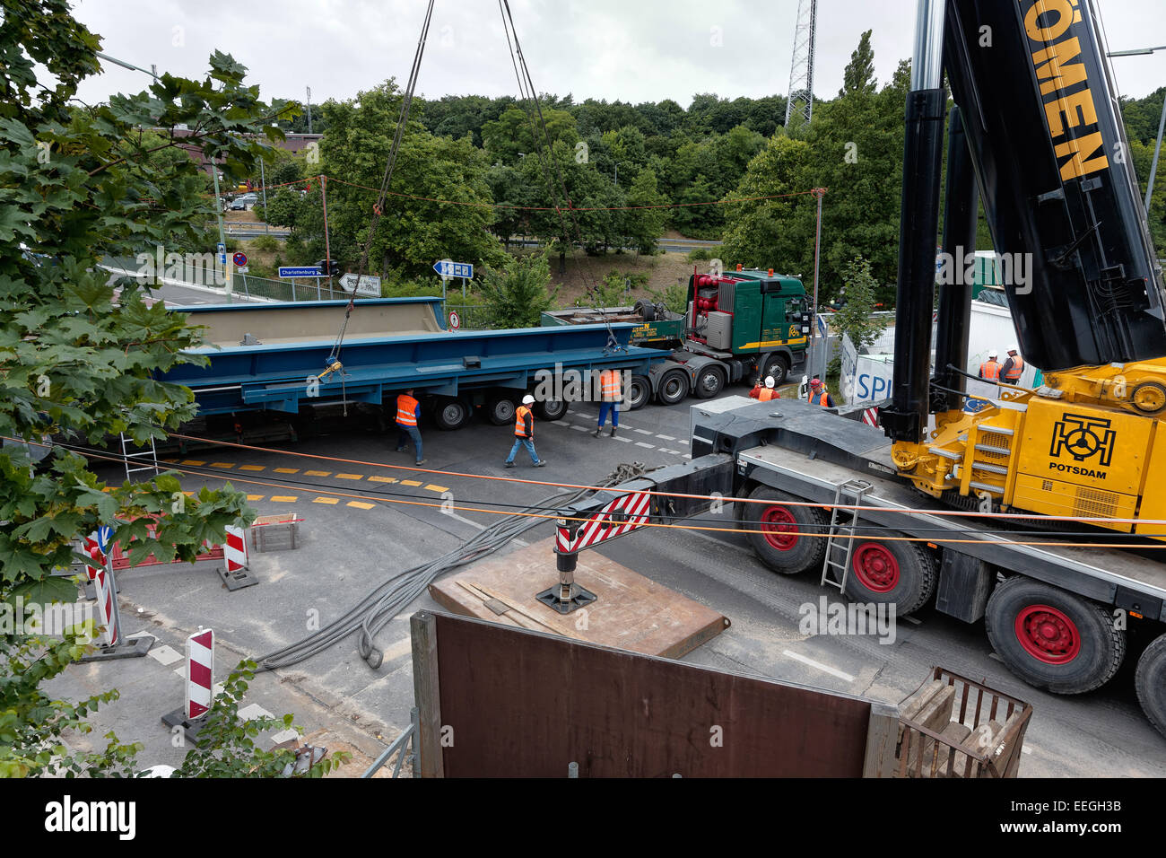 Berlino, Germania, Einhub un ponte ferroviario Foto Stock