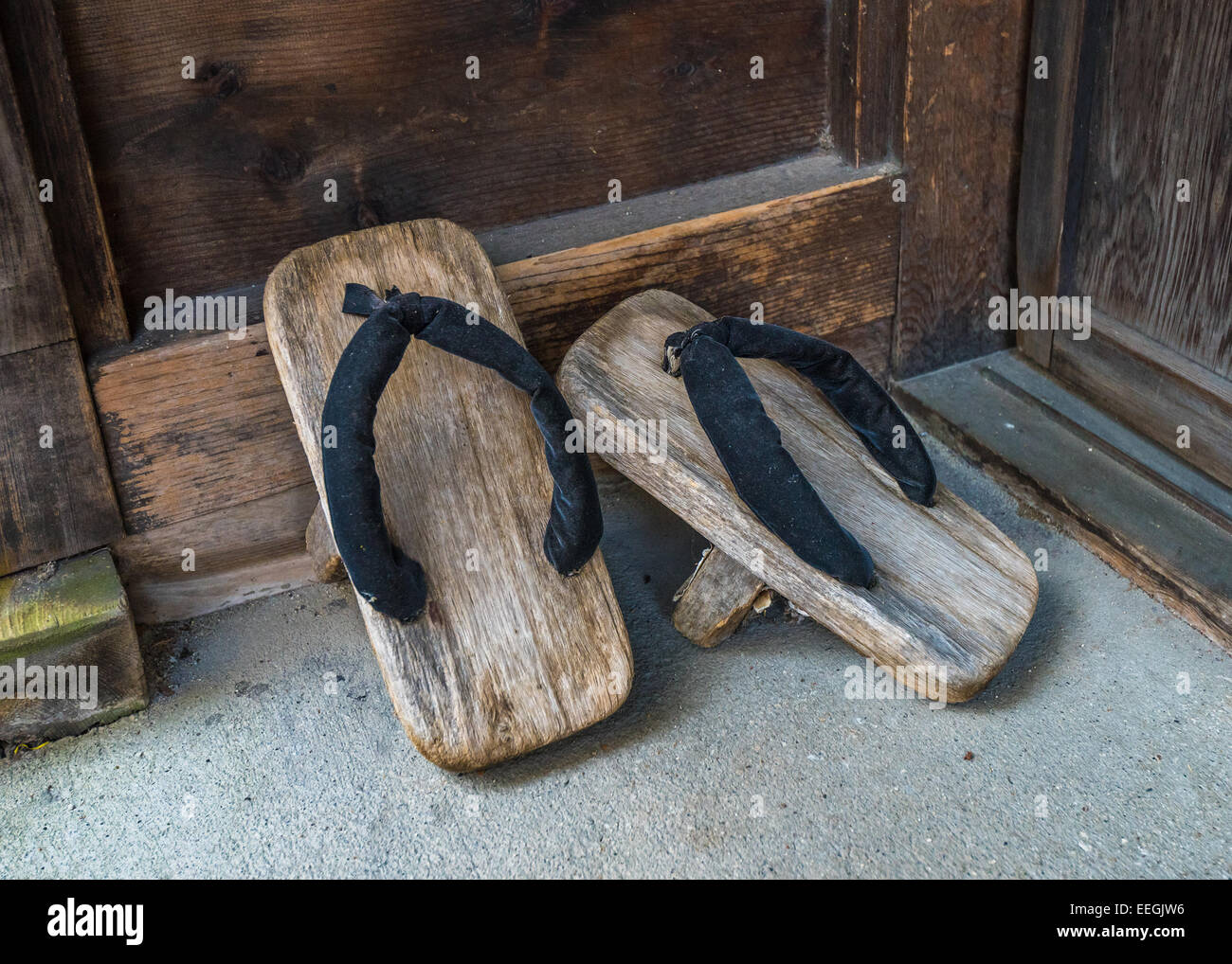 Geta, tradizionali calzature giapponesi Foto Stock