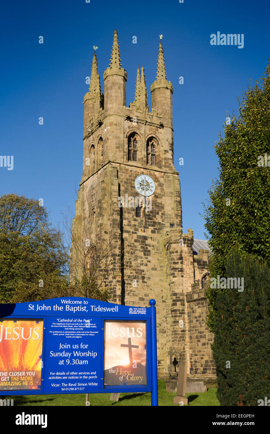 Regno Unito, Derbyshire, Tideswell, di San Giovanni Battista la chiesa parrocchiale, "La Cattedrale del Peak District' Foto Stock