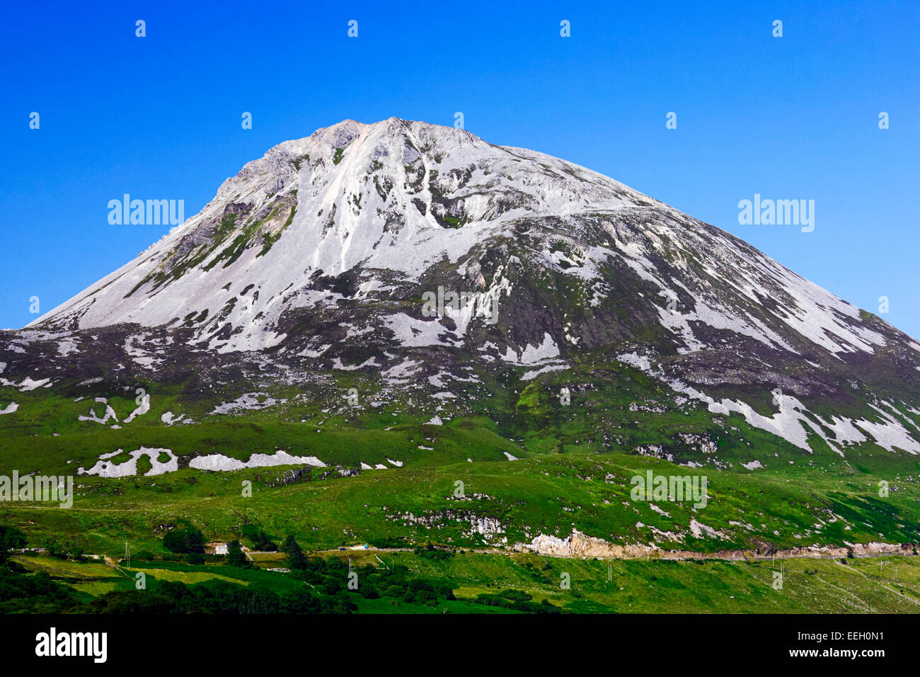 Errigal montagna in County Donegal Irlanda Foto Stock