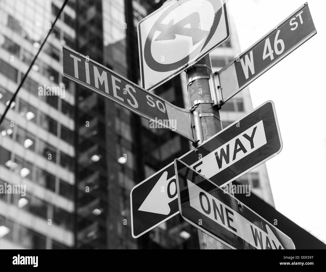 Times Square segni & W 46 st New York ci luce diurna Foto Stock