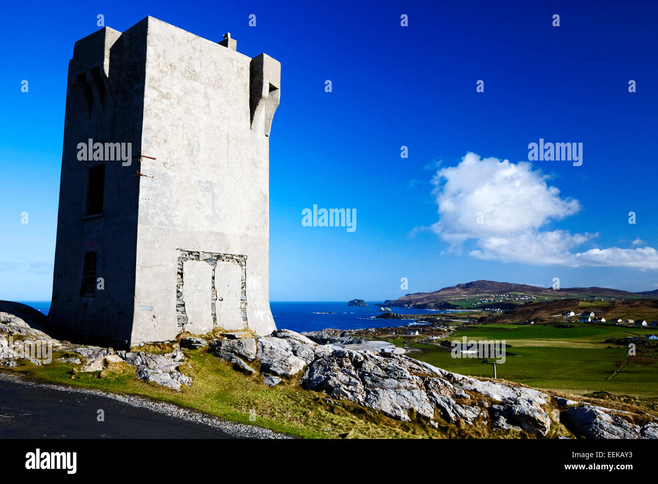Lloyds torre di avvistamento a Malin Head il punto più settentrionale in Irlanda Foto Stock