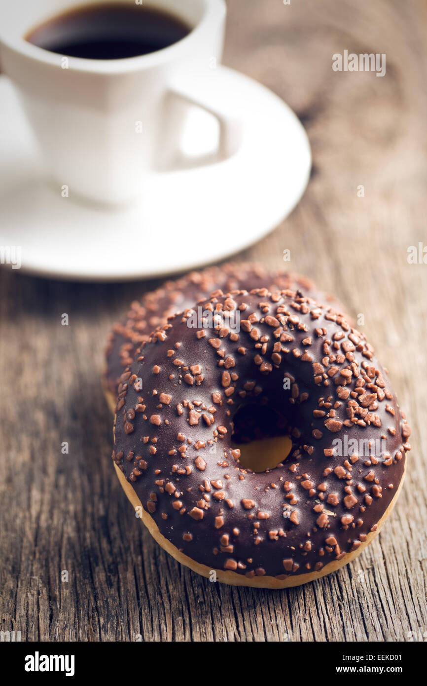 Le ciambelle al cioccolato e caffè Foto Stock