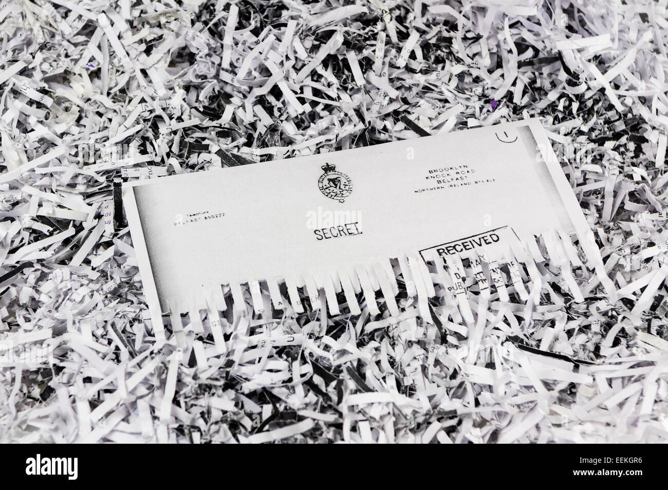 Mezza shredded 'segreti' classificati in corrispondenza della Royal Ulster Constabulary forza di polizia. Foto Stock