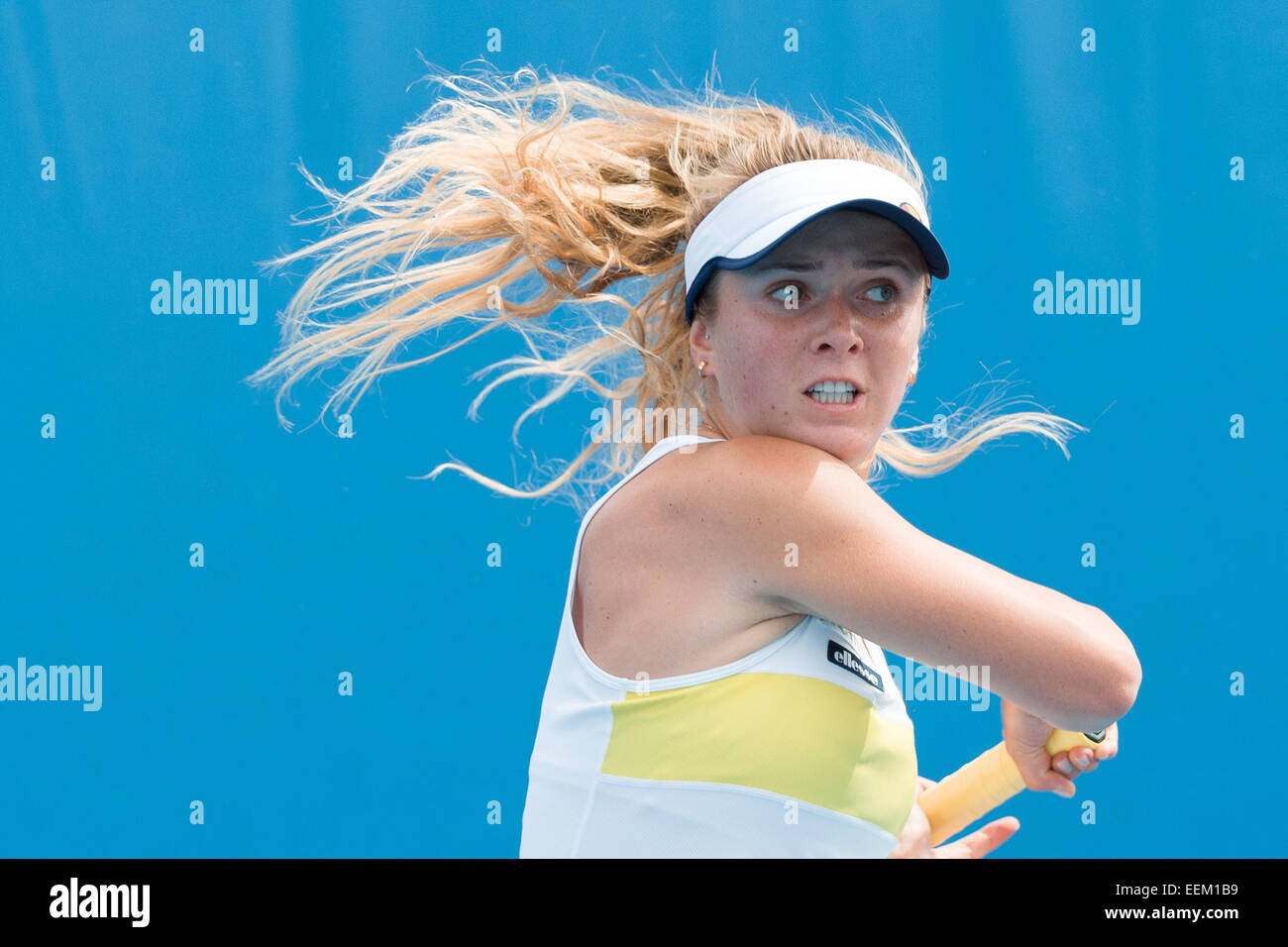 Melbourne, Australia. Xx gen, 2015. Elina Svitolina (UKR) in azione in un primo round match contro Yulia Putintseva (KAZ) al giorno due del 2015 Australian Open Grand Slam torneo di tennis a Melbourne Park a Melbourne, Australia. Sydney bassa/Cal Sport Media. Credito: csm/Alamy Live News Foto Stock