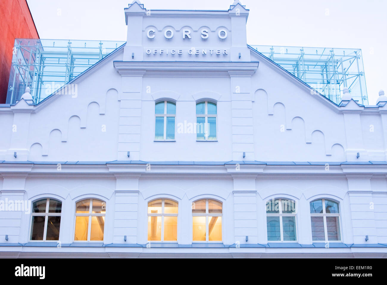Praga - Corso Karlin - vecchio edificio industriale ricostruita per uffici moderni Foto Stock
