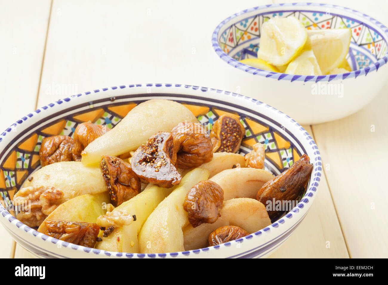 Pere arrosto con fichi e noci Foto Stock