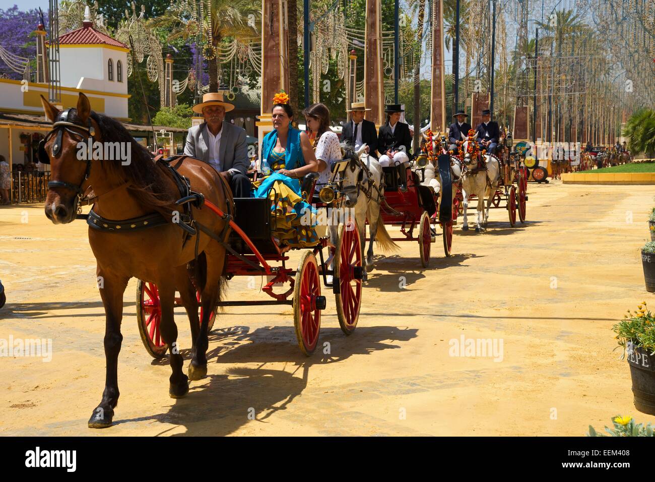 Carrelli a Feria del Caballo, Jerez de la Frontera, Andalusia, Spagna Foto Stock