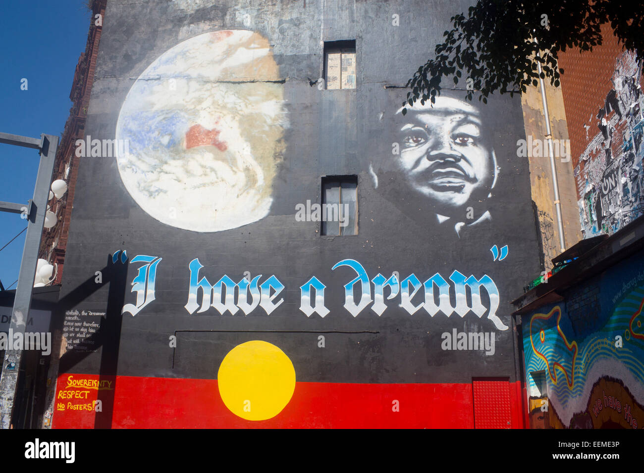 " Ho un 'Dream' Martin Luther King murale con Aborigeni Australiani indigeni bandiera King Street Newtown NSW Sydney Australia Foto Stock