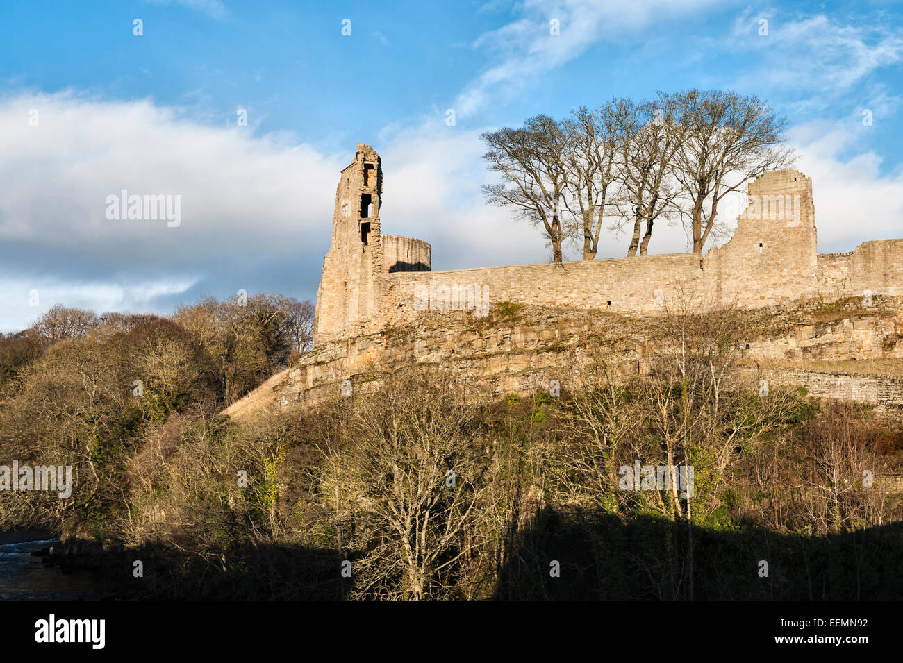 Barnard Castle, Teesdale, County Durham, Regno Unito. Le rovine della 12c castello normanno stand in alto sopra il Fiume Tees Foto Stock