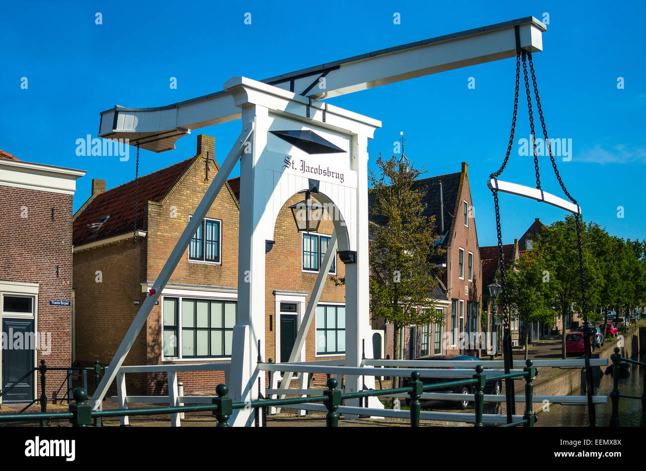 Amsterdam, distretto di Waterland, Monnickemdam, un piccolo ponte levatoio nella città vecchia Foto Stock