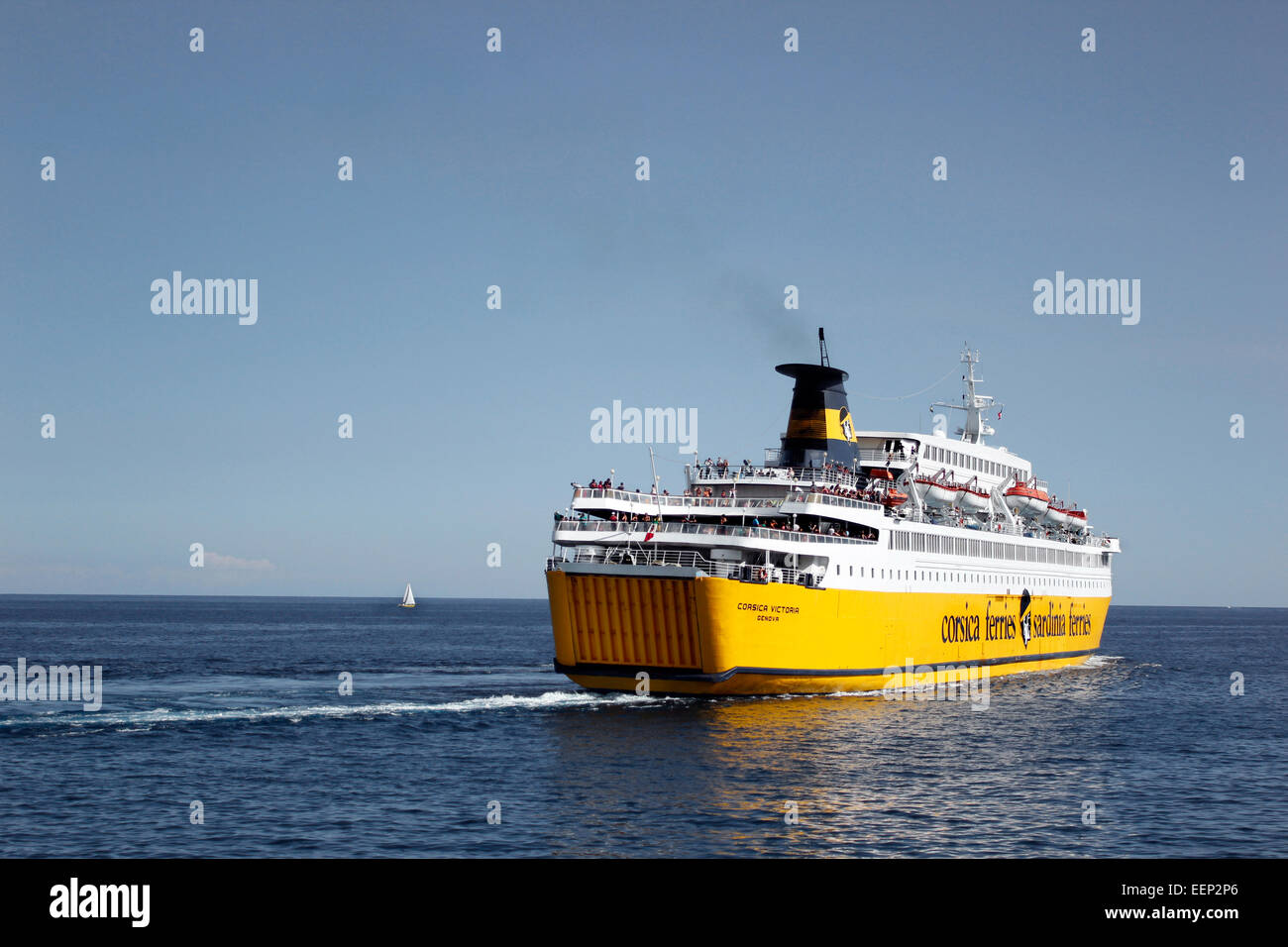 Corsica / TRAGHETTI SARDEGNA - CORSICA Victoria Genova barca a vela nel Mediterraneo Foto Stock
