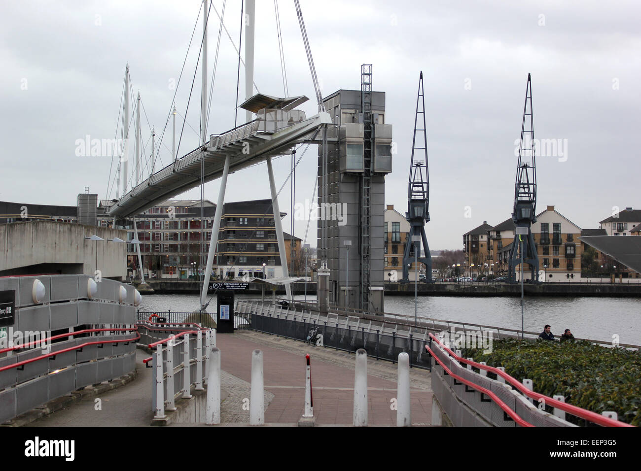 London Royal Victoria Dock Transporter Bridge visto da Excel banca Marina Foto Stock