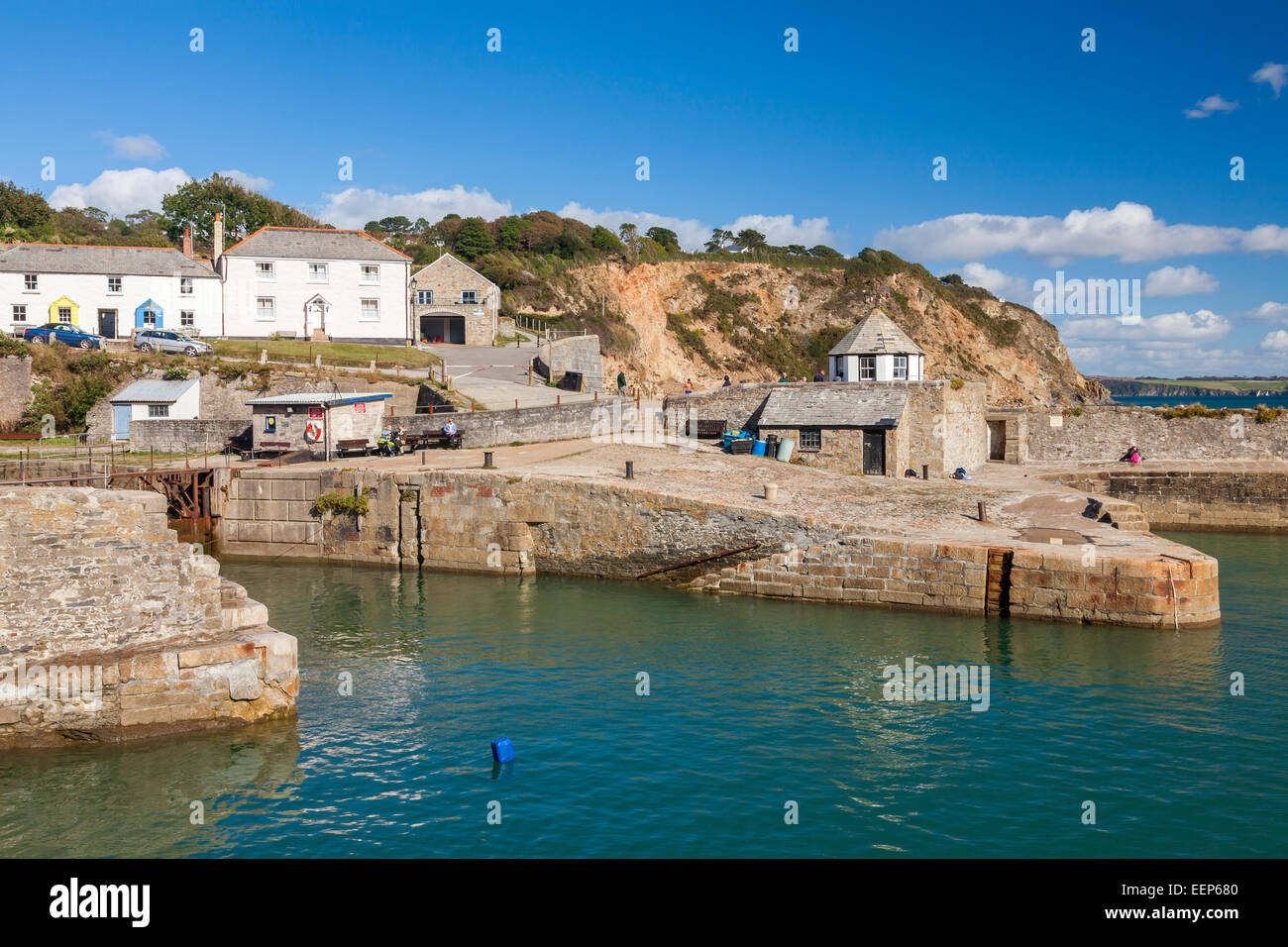 Bella e soleggiata giornata d'estate a Charlestown Harbour vicino a St Austell Cornwall Inghilterra UK Europa Foto Stock