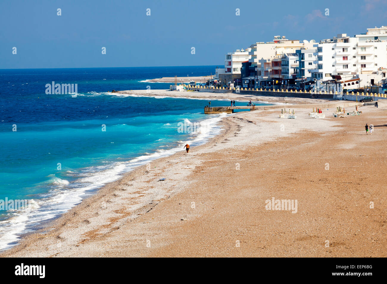 Giornata di sole a Akti Miaouli Beach Rodi Grecia Europa Foto Stock