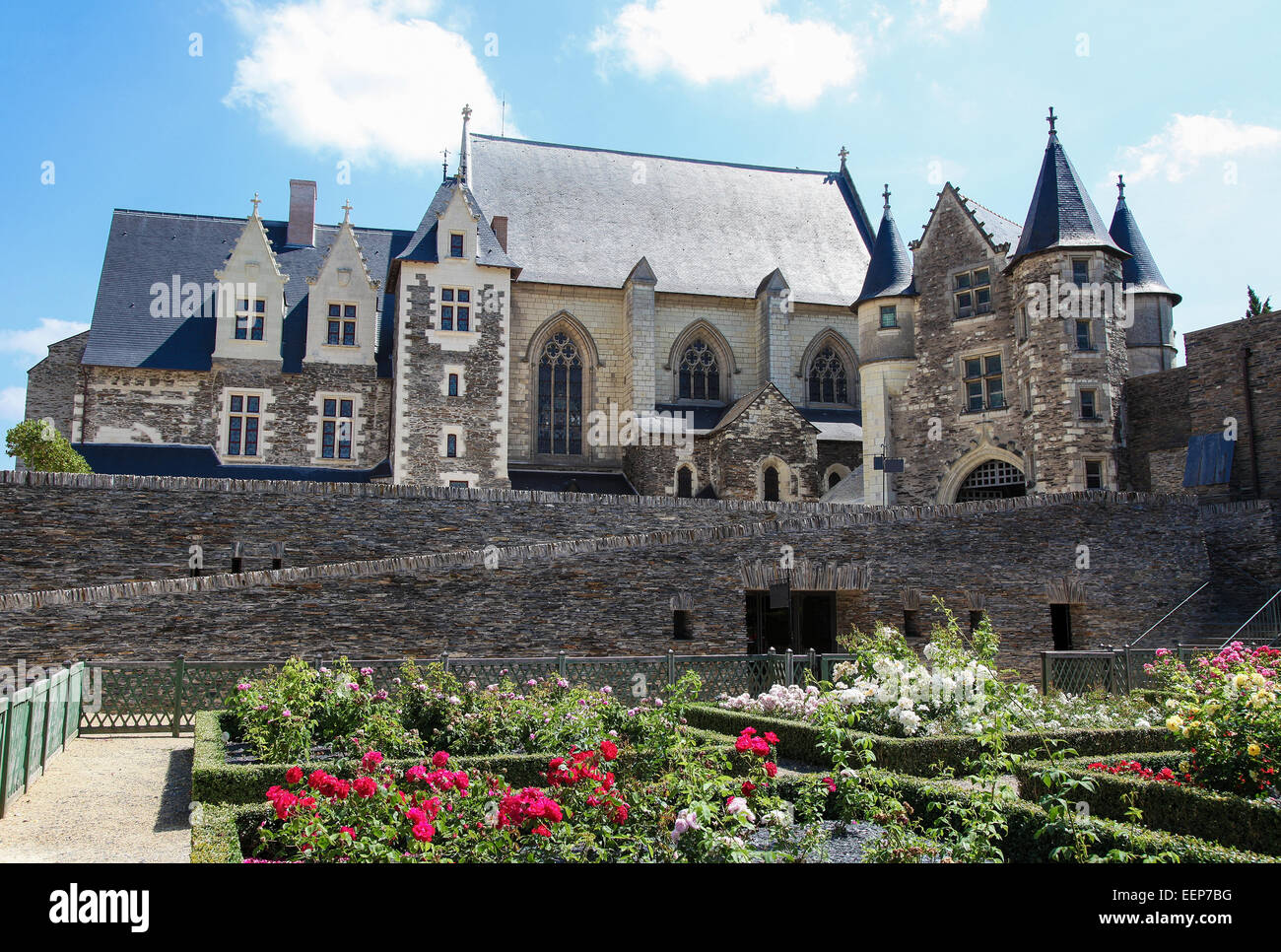 Cappella del Chateau d'Angers o il famoso storico castello di Angers, una volta capitale dell'Angiò, in Marne-et-Loire, Francia. Foto Stock