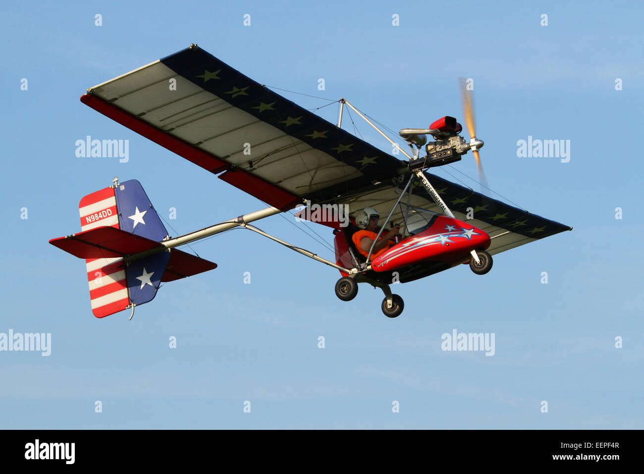 Fantasma aeromobili CO modello PHANTOM I. ala fissa Single-Engine velivoli sperimentali. Uomo adulto è il pilotaggio. Campo Purdy Fly-In. Foto Stock