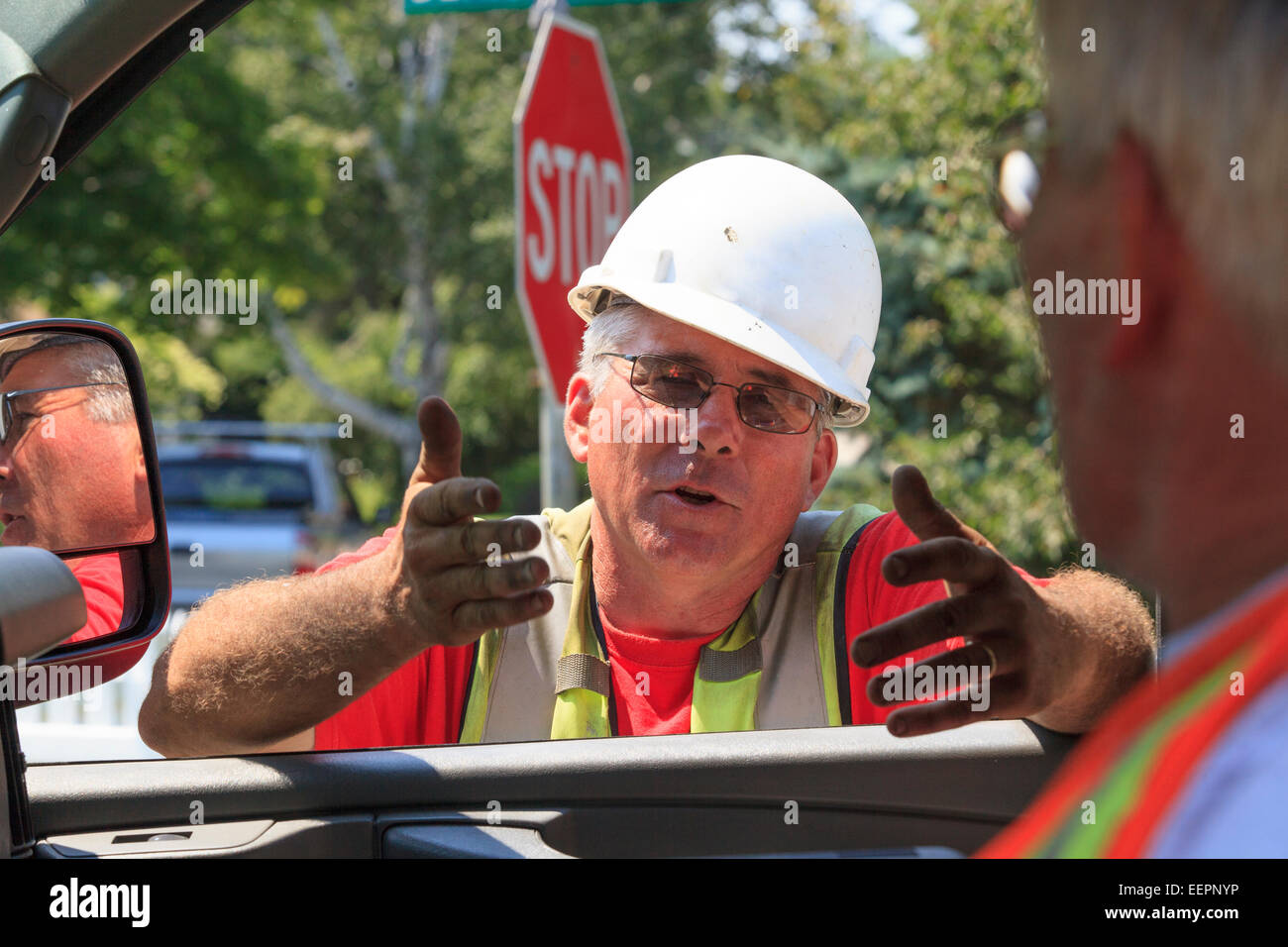 Costruzione supervisore progetto di discussione al di fuori del carrello Foto Stock